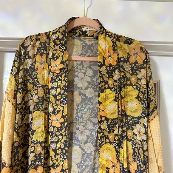 Spell Yellow and Black Kimono - Picture 4 of 8